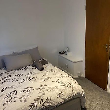 Entire 1 Bedroom City House 런던 외부 사진