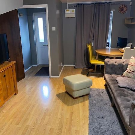 Entire 1 Bedroom City House 런던 외부 사진