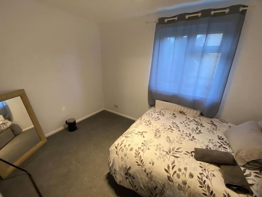 Entire 1 Bedroom City House 런던 외부 사진