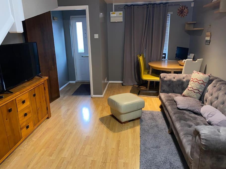 Entire 1 Bedroom City House 런던 외부 사진
